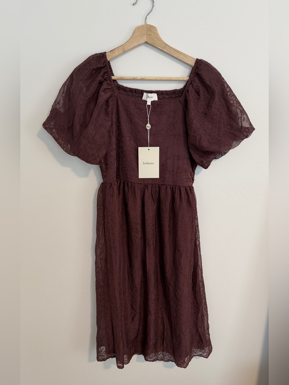 bohme Small Women’s Wine Lace Puff-Sleeve Midi Dress